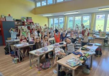 Pierwszoklasiści rozpoczynają przygodę z oszczędzaniem